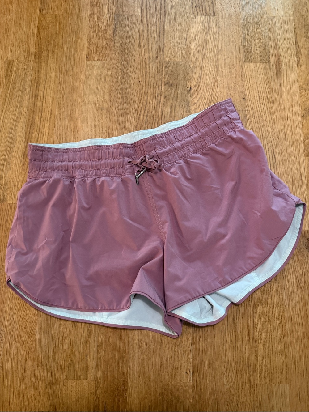 Lululemon 10 Choose A Side Athletic Shorts Reversible Pink Cream 3in Inseam